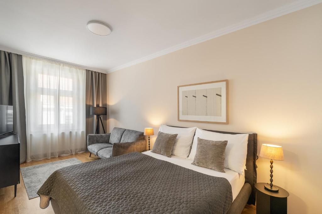 Hunger Wall Residence - 10