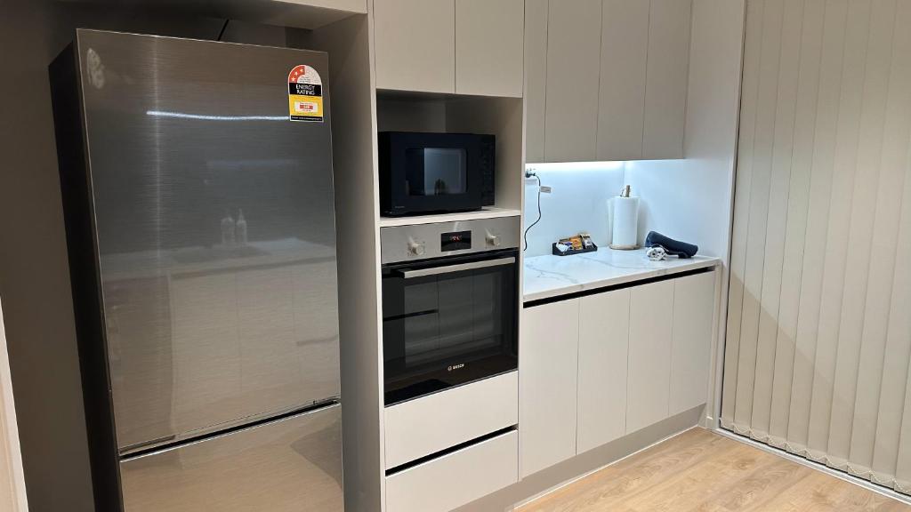 Stylish New & Cosy 3-Bedroom Entire Home in Auckland, Free Parking - Perfect for Your Next Getaway!