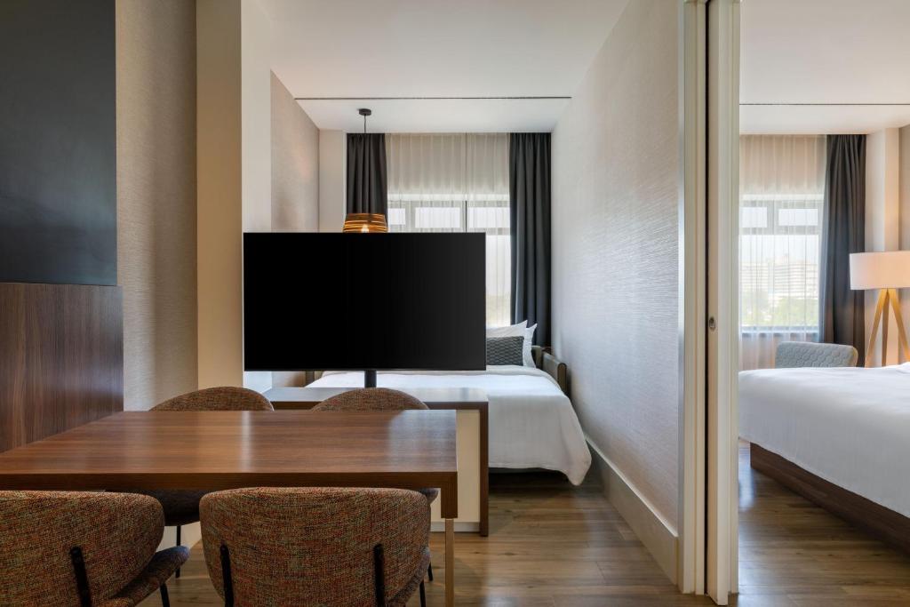 Element Amsterdam - Resim 19