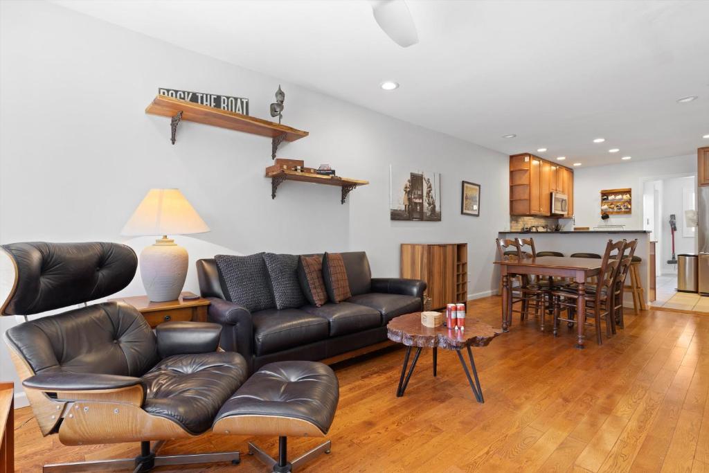 Gallery image of Entire 2-BR Townhome Mins from Del Ray & Old Town in Alexandria