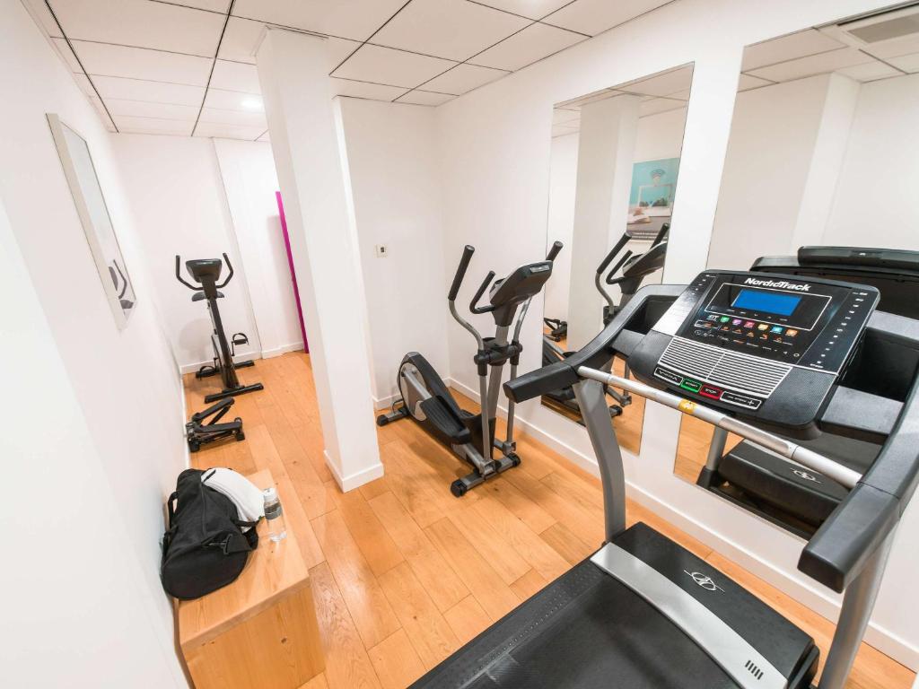 Fitness centrum a/nebo fitness zařízení v ubytování ibis Styles Montelimar Centre
