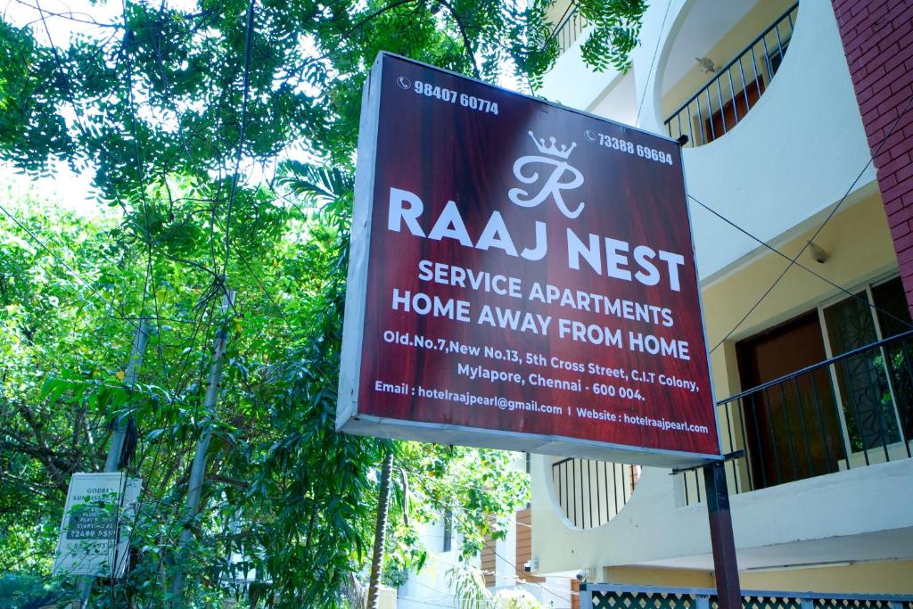 Certifikát, hodnocení, plakát nebo jiný dokument vystavený v ubytování RAAJNEST SERVICE APARTMENTS