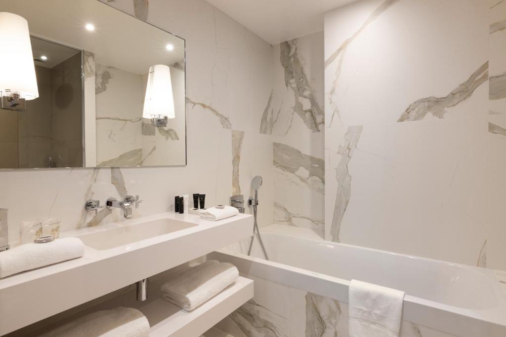 Hôtel De Castiglione - Resim 15