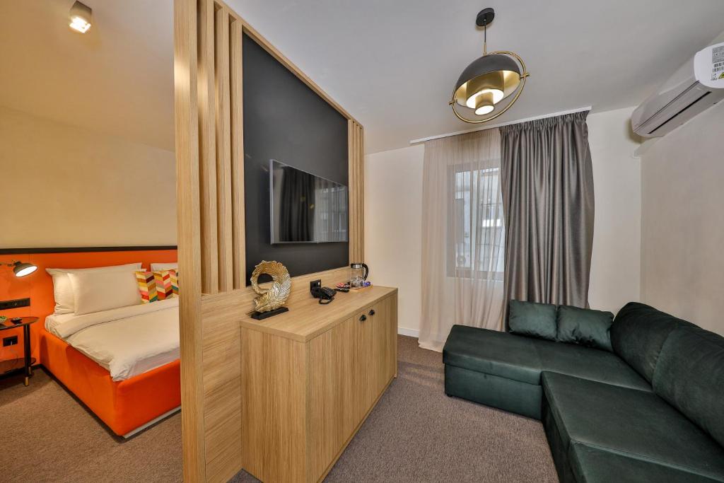 
One-Bedroom Apartment - Annex
