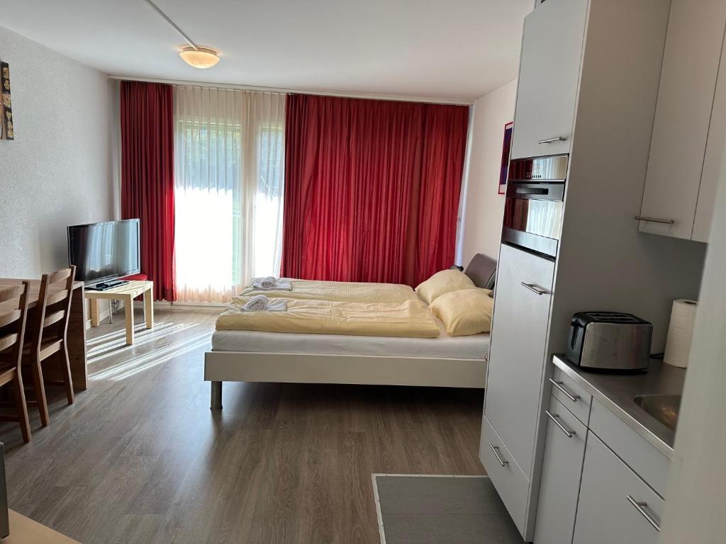 Studio 104 - Riverside - Resim 8