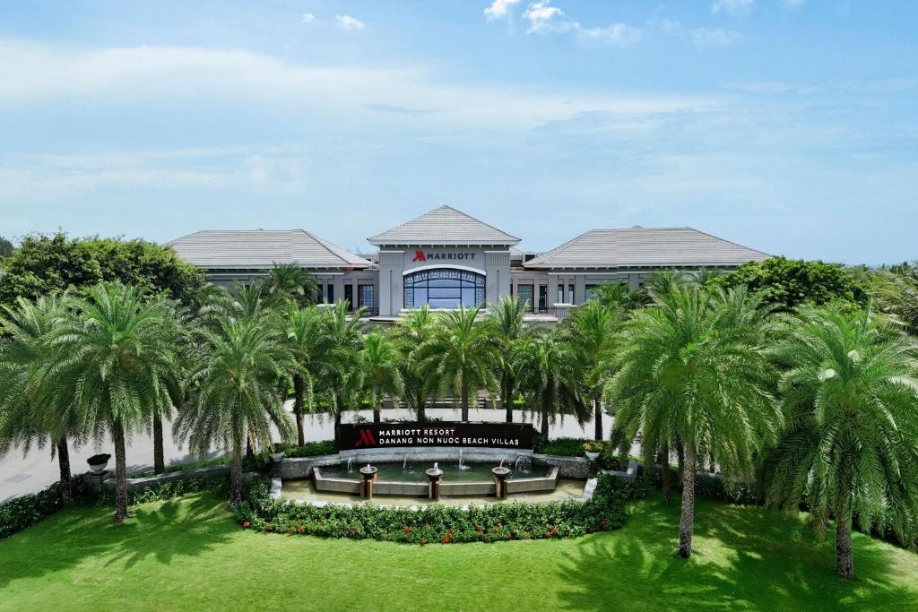Zahrada ubytování Danang Marriott Resort & Spa, Non Nuoc Beach Villas