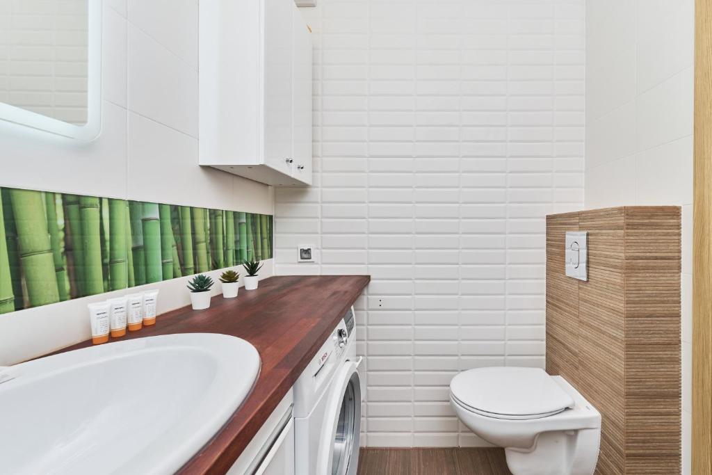 Kúpeľňa v ubytovaní Wrocław Rose Apartments by Noclegi Renters