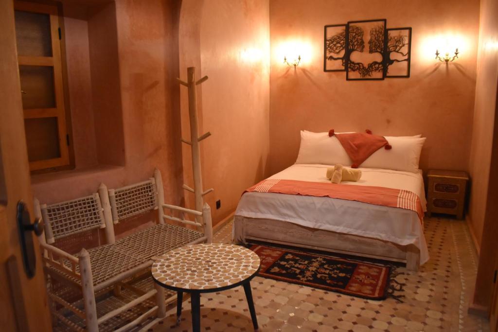 Postel nebo postele na pokoji v ubytování Riad Mogantique-Essaouira