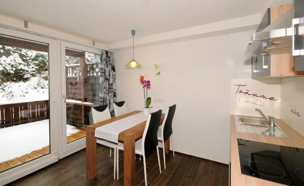 Kuchyň nebo kuchyňský kout v ubytování Appartement Mia