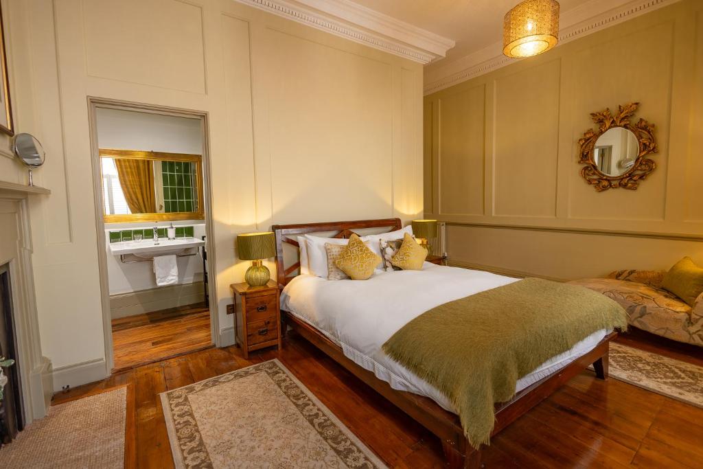 38 St Giles - 