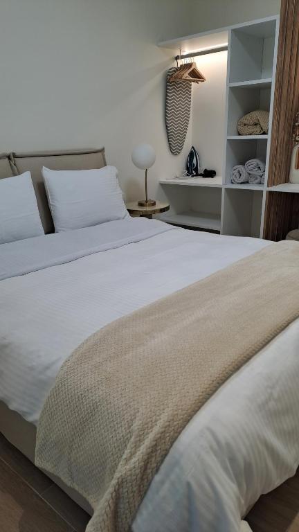 Φωτογραφία από το άλμπουμ του K & L Luxury Suite στην Πάργα