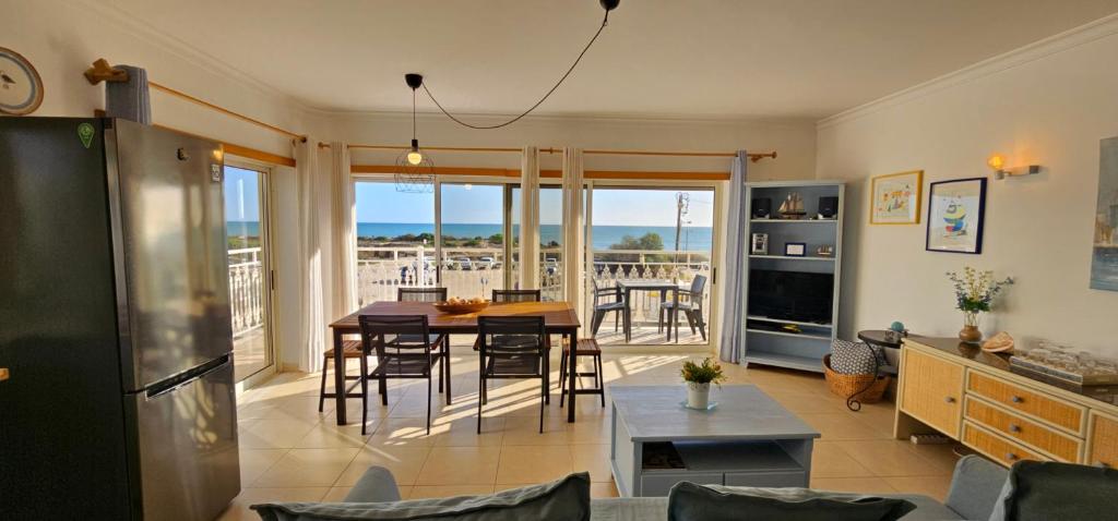 1C Praia Mar Sol - Casas & Papeis