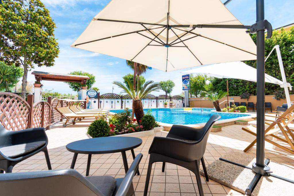 Bazén v ubytování HOTEL BALTIC nebo v jeho okolí