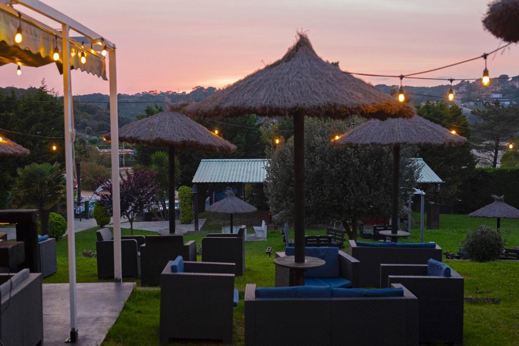 Vonkajšia záhrada v ubytovaní Hotel Campomar