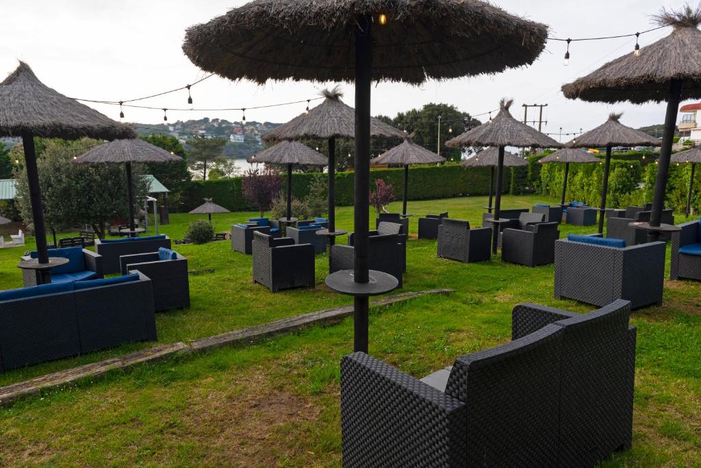Vonkajšia záhrada v ubytovaní Hotel Campomar