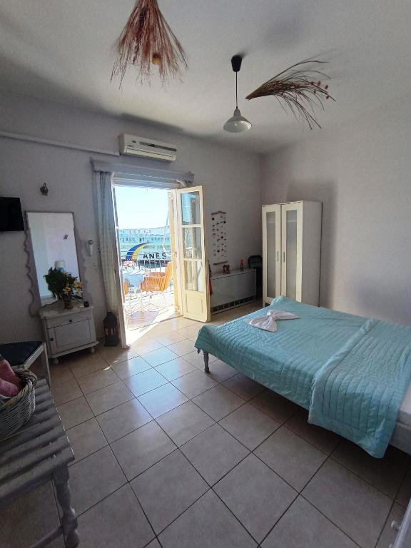Postel nebo postele na pokoji v ubytování skiathosrooms-appartments for holidays