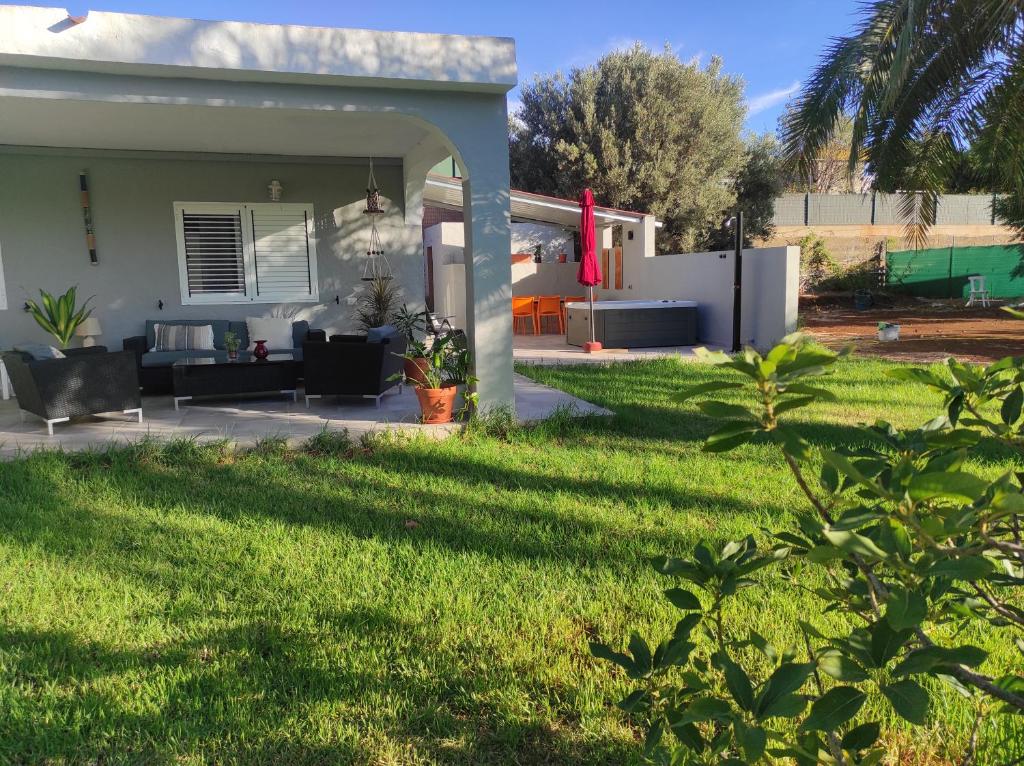 Ogród w obiekcie Cottage Gran Canaria completely renovated with Jacuzzi
