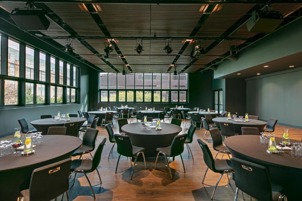 Restaurace v ubytování W Austin