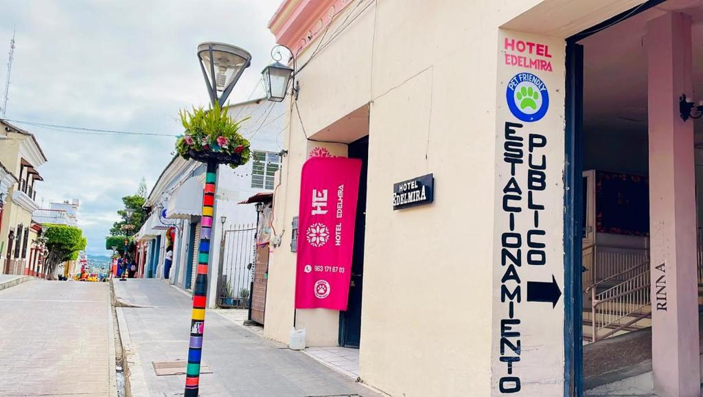 Certifikát, hodnocení, plakát nebo jiný dokument vystavený v ubytování HOTEL EDELMIRA