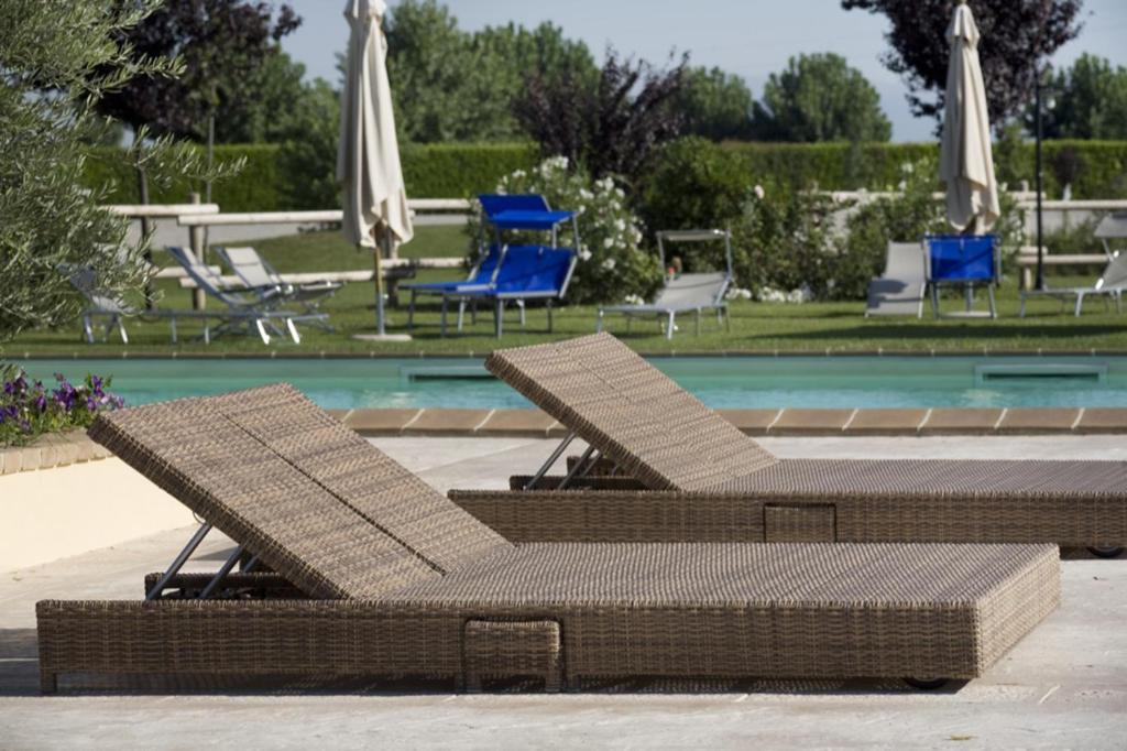 Basen w obiekcie Il Baio Relais & Natural Spa lub w pobliżu