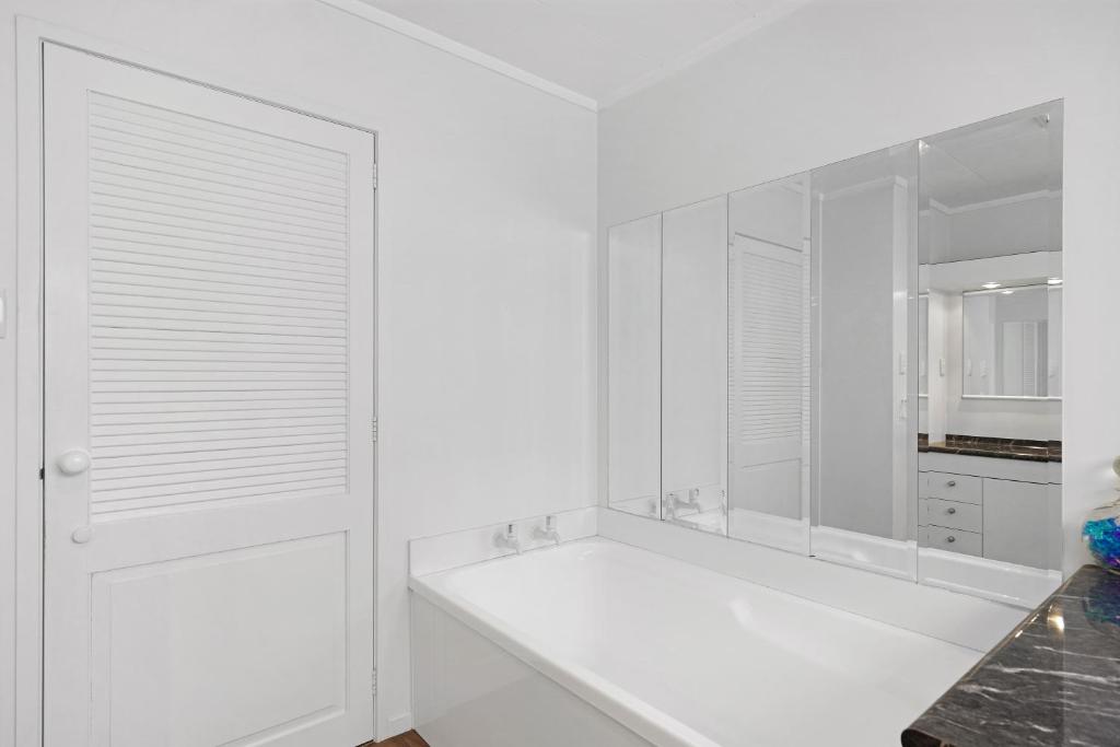 The Nautilus - Resim 18