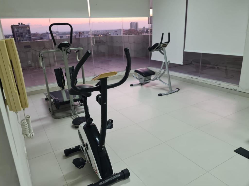 Fitness centrum a/nebo fitness zařízení v ubytování Monoambiente amplio y cómodo Oasis