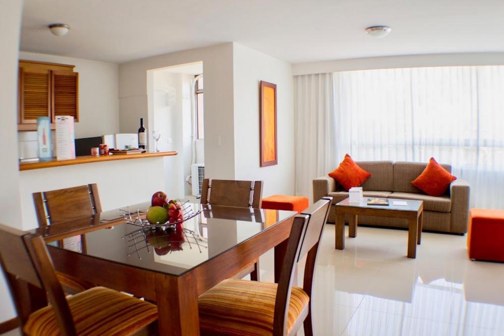 Kuchyň nebo kuchyňský kout v ubytování Portal del Rodeo ApartaHotel
