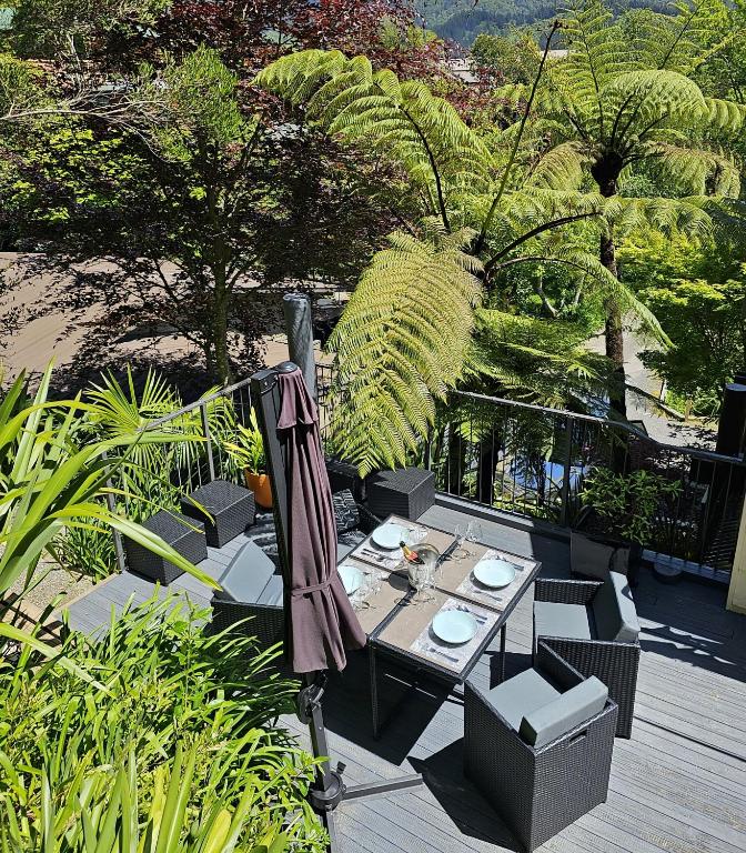 Κήπος έξω από το Private Getaway for 2 Surrounded by Native Bush