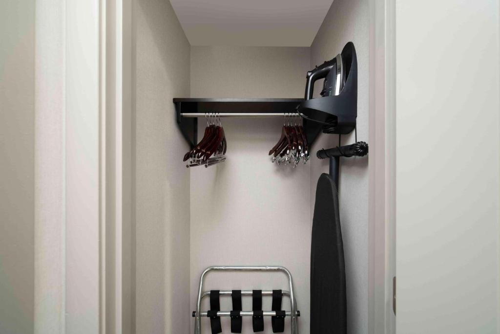 Homewood Suites By Hilton Boston Logan Airport Chelsea - King Suite - Accès En Audition / Non-fumeur