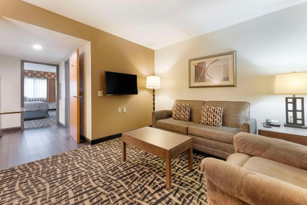Quality Inn & Suites Mayo Clinic Area, Rochester (updated prices 2025)