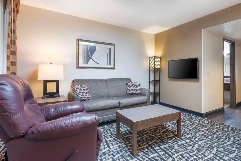 Quality Inn & Suites Mayo Clinic Area, Rochester (updated prices 2025)
