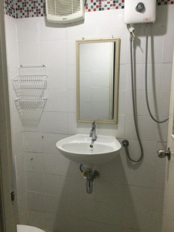 Koupelna v ubytování Ananas Samui Hostel