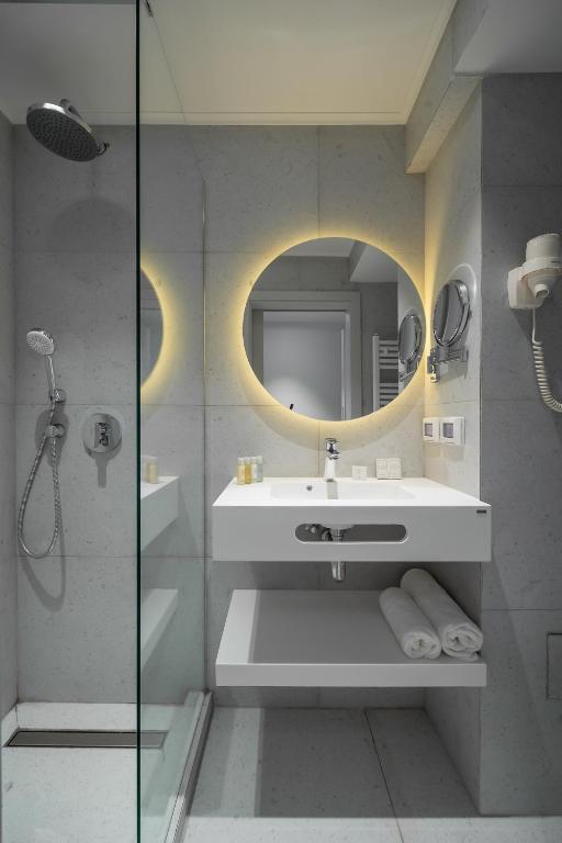 Hotel Bavaria Blu - Quarto Individual Com Varanda