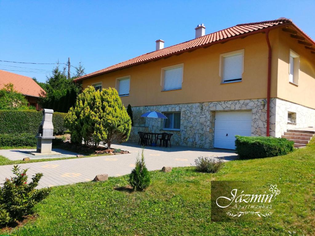 Jázmin Apartmanház 9970 Szentgotthárd, Zsidai utca 53 kép - 1