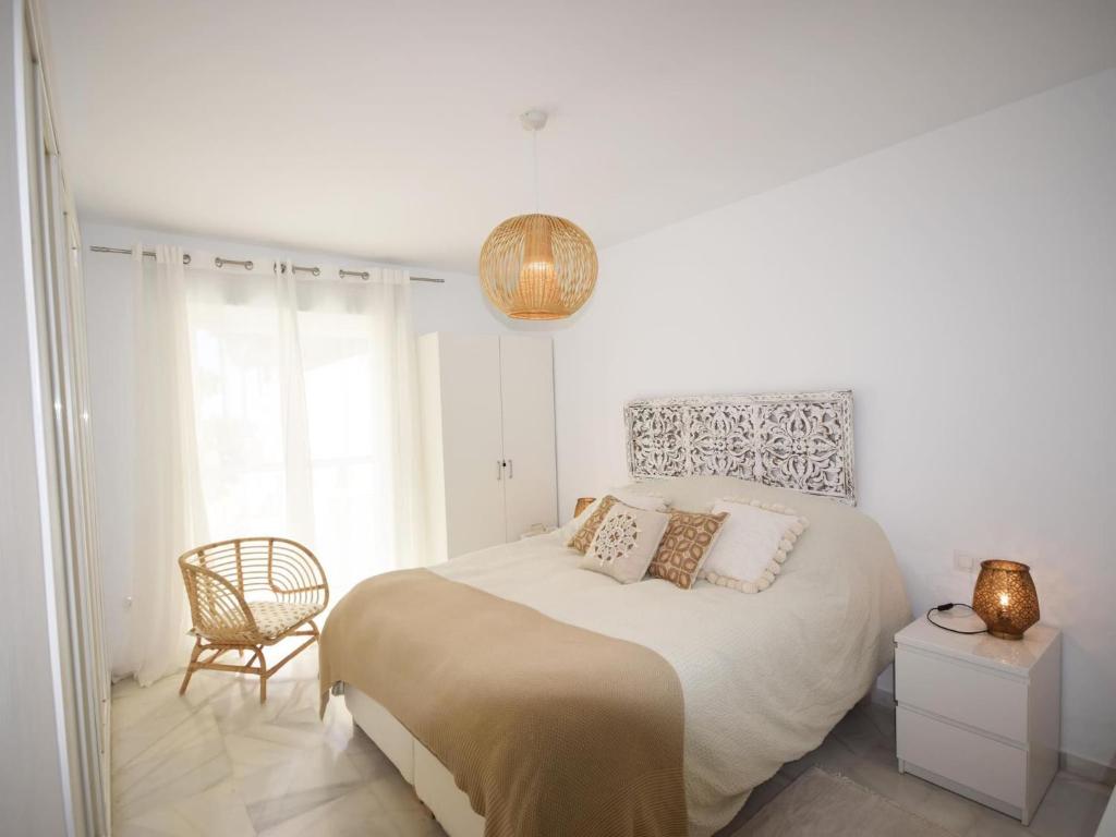 Posteľ alebo postele v izbe v ubytovaní Locrimar V B3 Moderno Apartamento Orientado al Sur