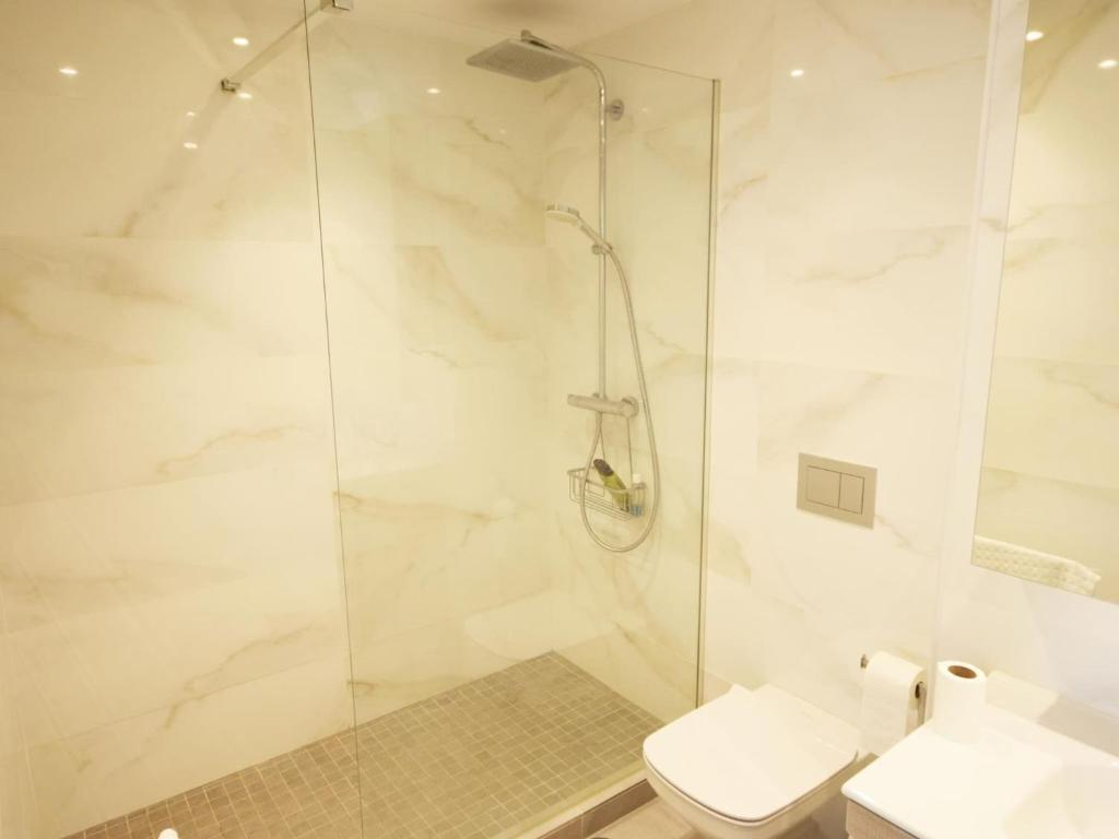Kúpeľňa v ubytovaní Locrimar V B3 Moderno Apartamento Orientado al Sur
