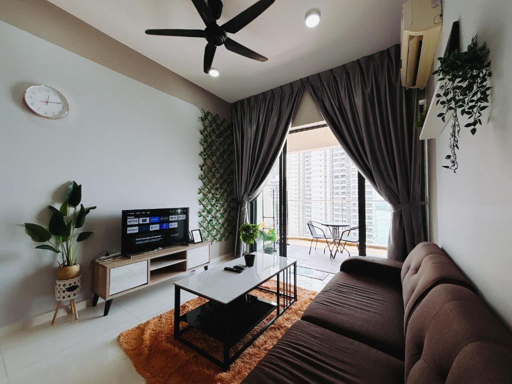 Scenic Country Garden Danga Bay by Lions Bay - Apartamento De Dos Habitaciones Con Vista Al Mar