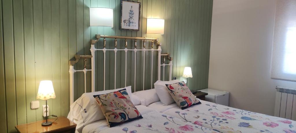 Postel nebo postele na pokoji v ubytování Hostal Martin - Sanabria