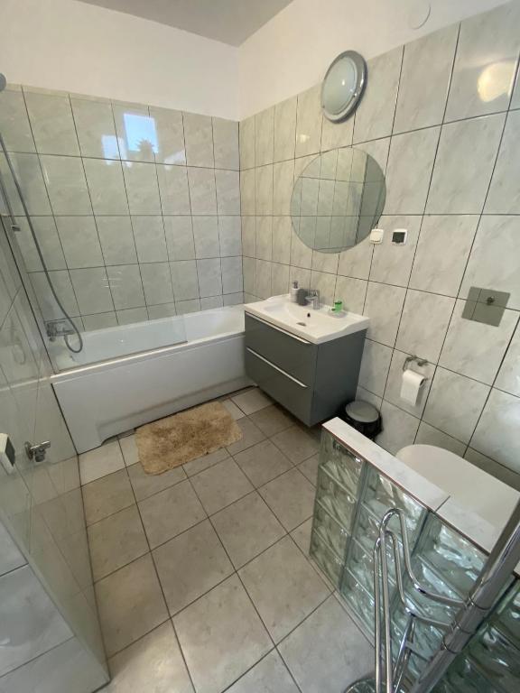 U Aktorów - Pokoje Gościnne - 16