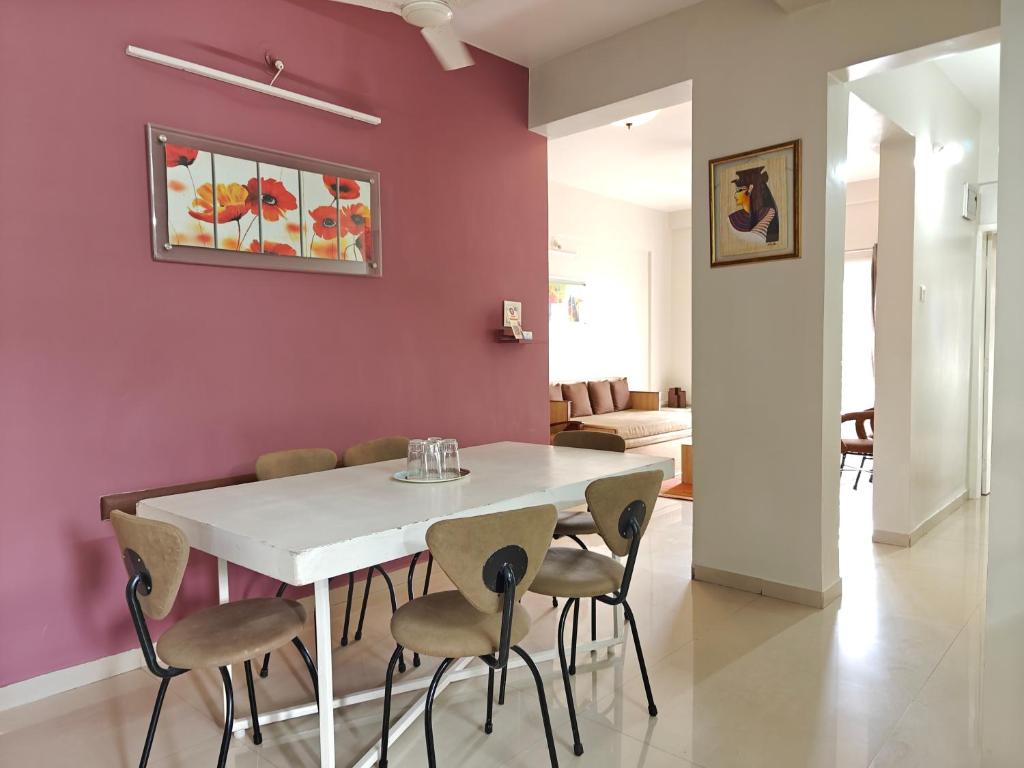 Fotografie z fotogalerie ubytování Chandralok Service Apartments v destinaci Kolhápur
