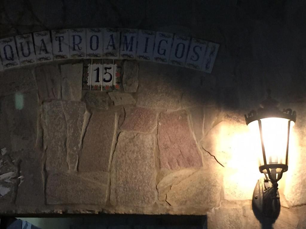  Vila 4 Amigos