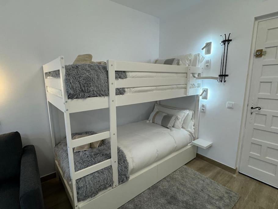 Postel nebo postele na pokoji v ubytování Modern Loft in Pas de la Casa, wifi, ski