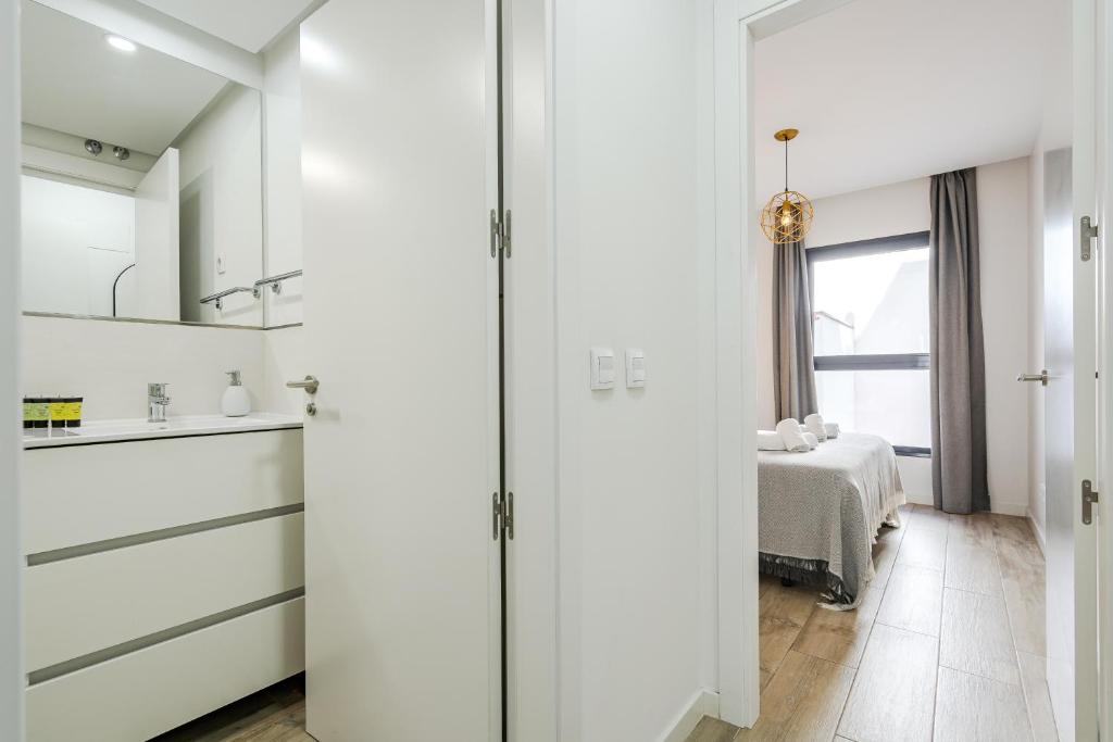 Feelathome Goya Apartments - 19