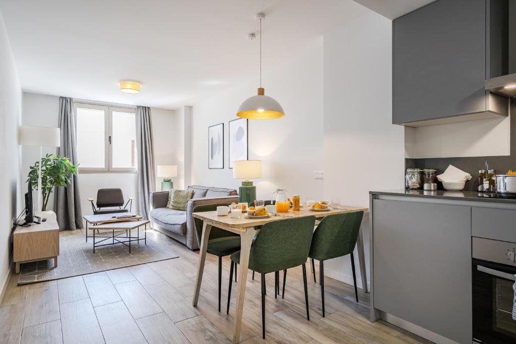 Feelathome Goya Apartments - 10