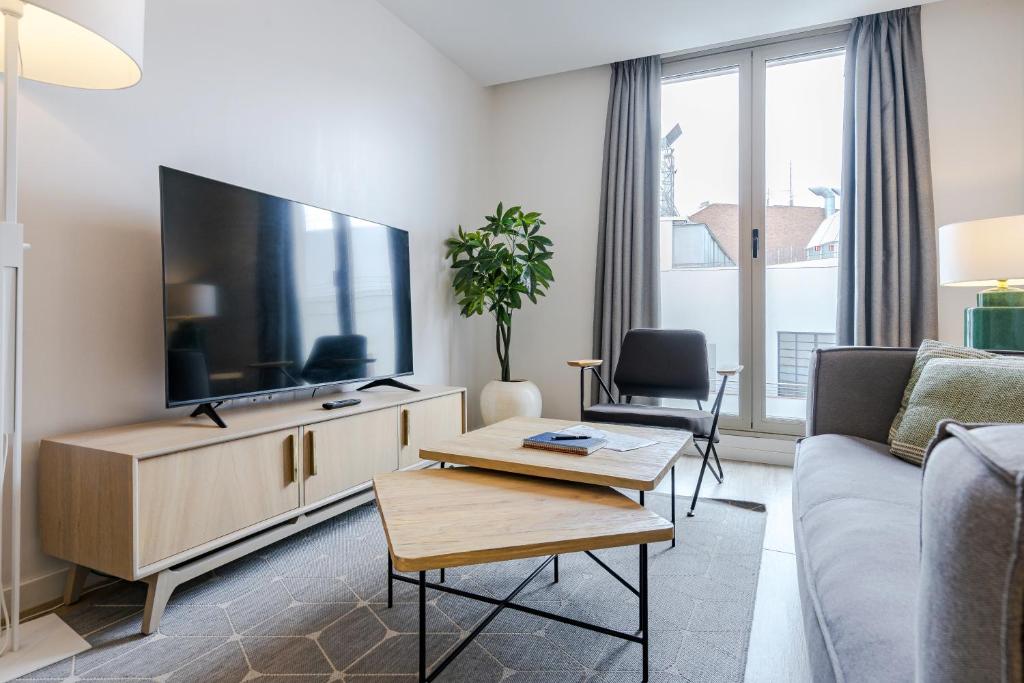 Feelathome Goya Apartments - 18