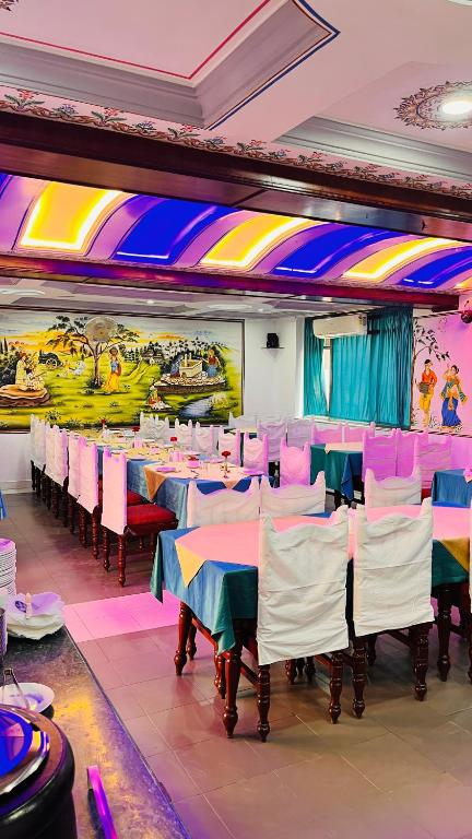 Restaurace v ubytování Hotel Master Paradise, Pushkar, Rajasthan , INDIA