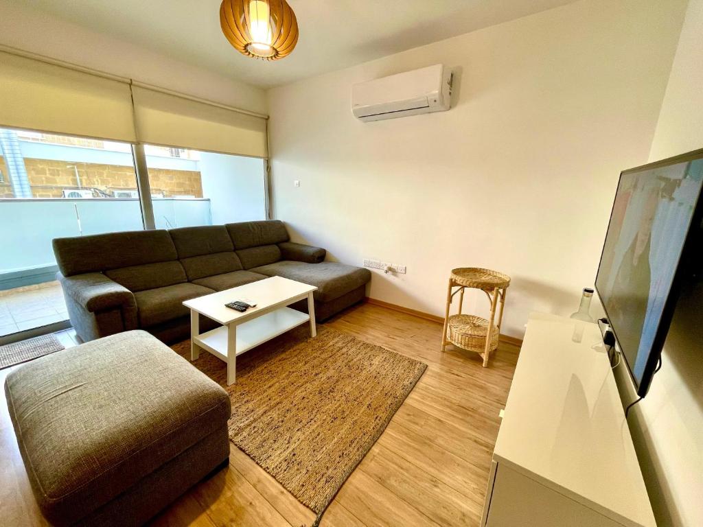 Prevezis Executive Apartment Cleopatra Hotel Area - Platform 357