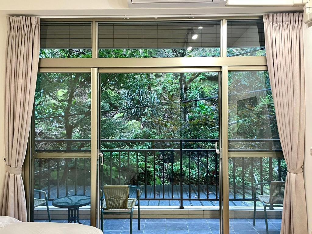 畔山民宿評價、特色體驗、房價資訊、訂房連結 – 茶園景觀與親切服務 - 照片 5