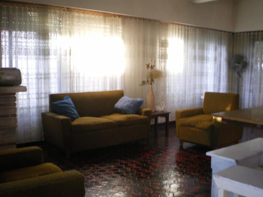 Casa quinta en Ranelagh, cerca de accesos!