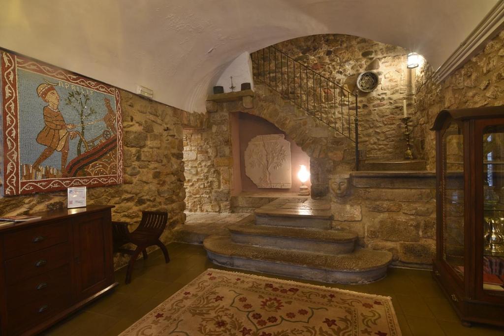Fotografie z fotogalerie ubytování Pensió Bellmirall v destinaci Girona